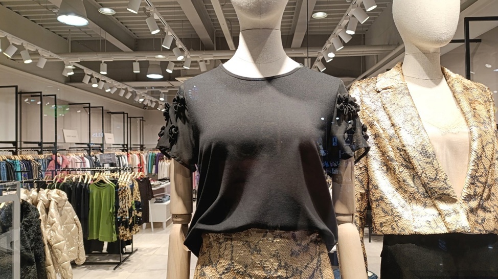 Листайте вправо