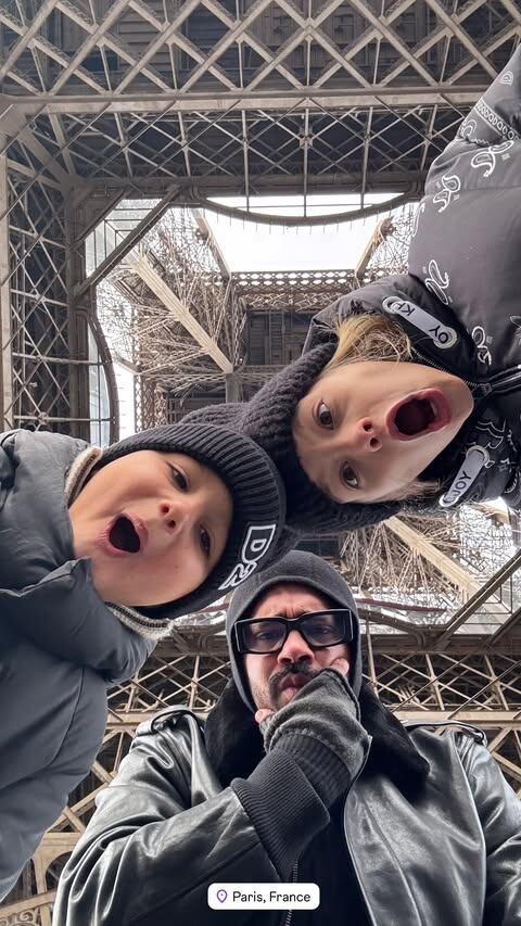    Тимати с детьми в ПарижеСоцсети Тимати