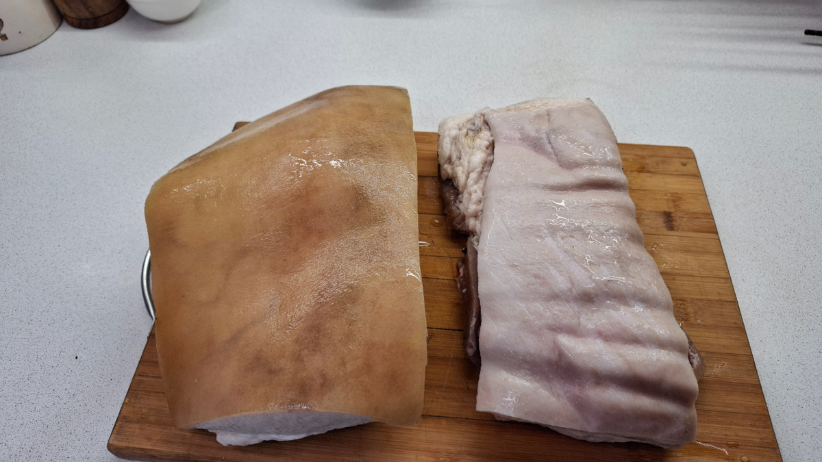 С лева домашнее с права магазинное