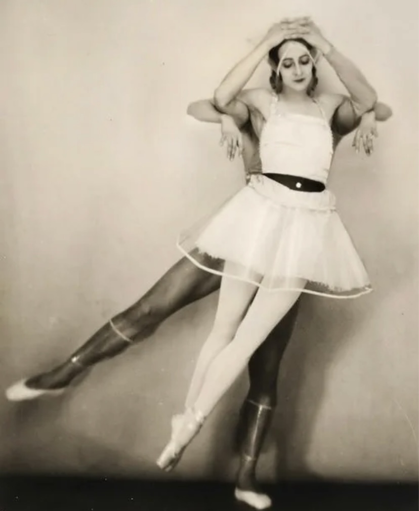 Ольга Спесивцева на сцене 