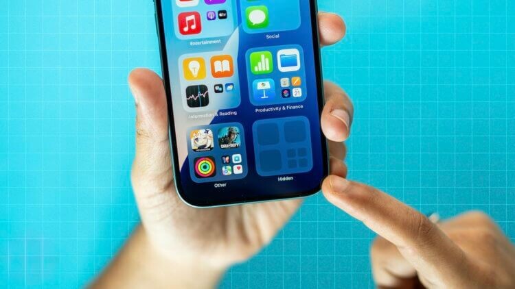   На iPhone штатными средствами можно скрыть многие приложения. Изображение: igeeksblog.com