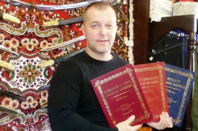    Что за новую книгу выпустил волгоградский историк Виталий Гусев?