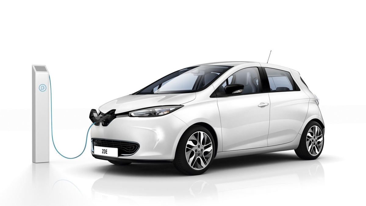 https://cdn.motor1.com/images/mgl/4vzVA/s1/renault-zoe.jpg