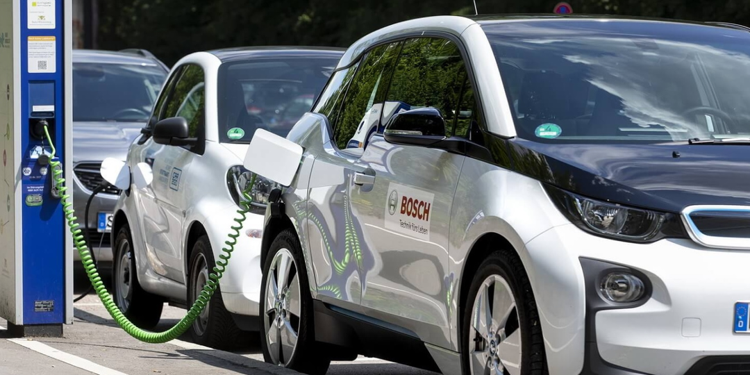 А вам не кажется, что тренд с электромобилями — это афёра века?