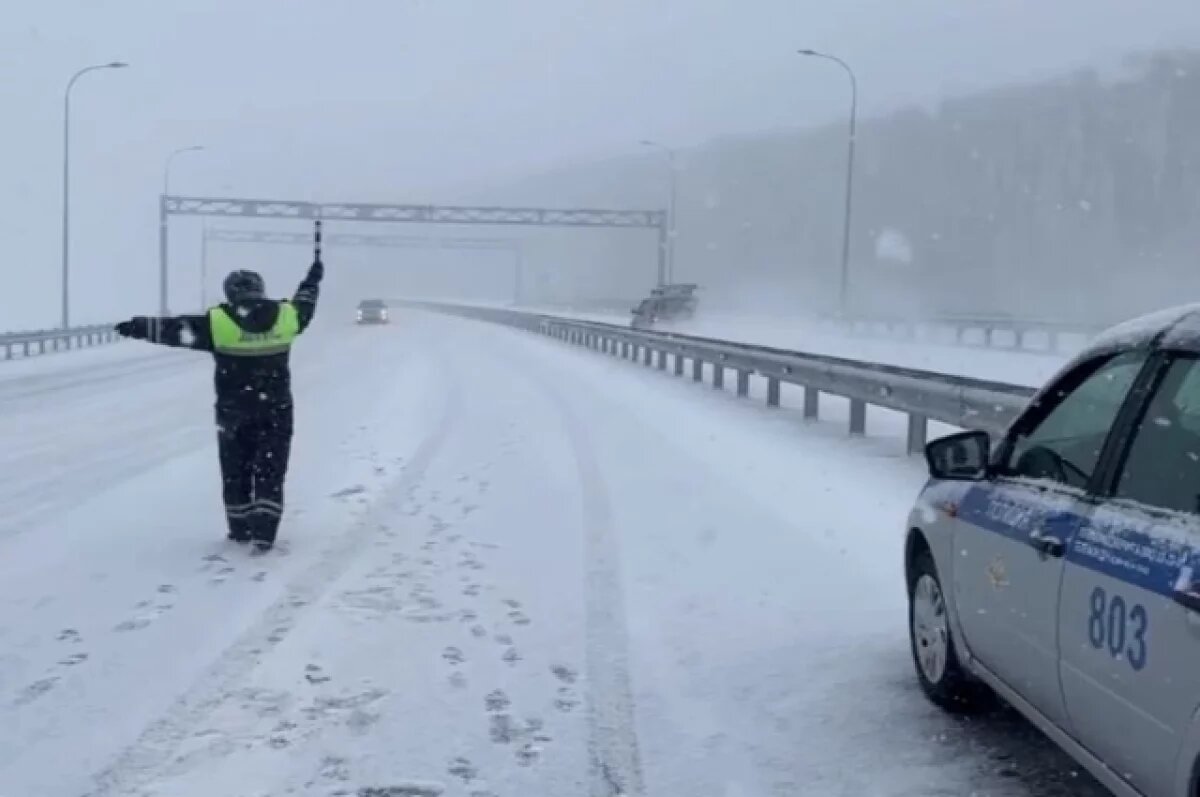    Пробка из сотен машин образовалась по дороге из Новосибирска в Кемерово