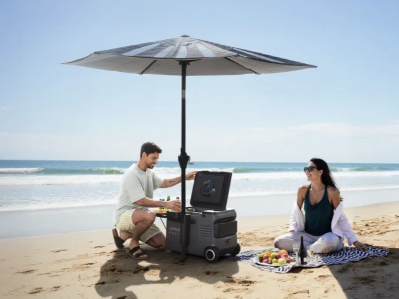    Anker представила пляжный зонт для зарядки гаджетов
