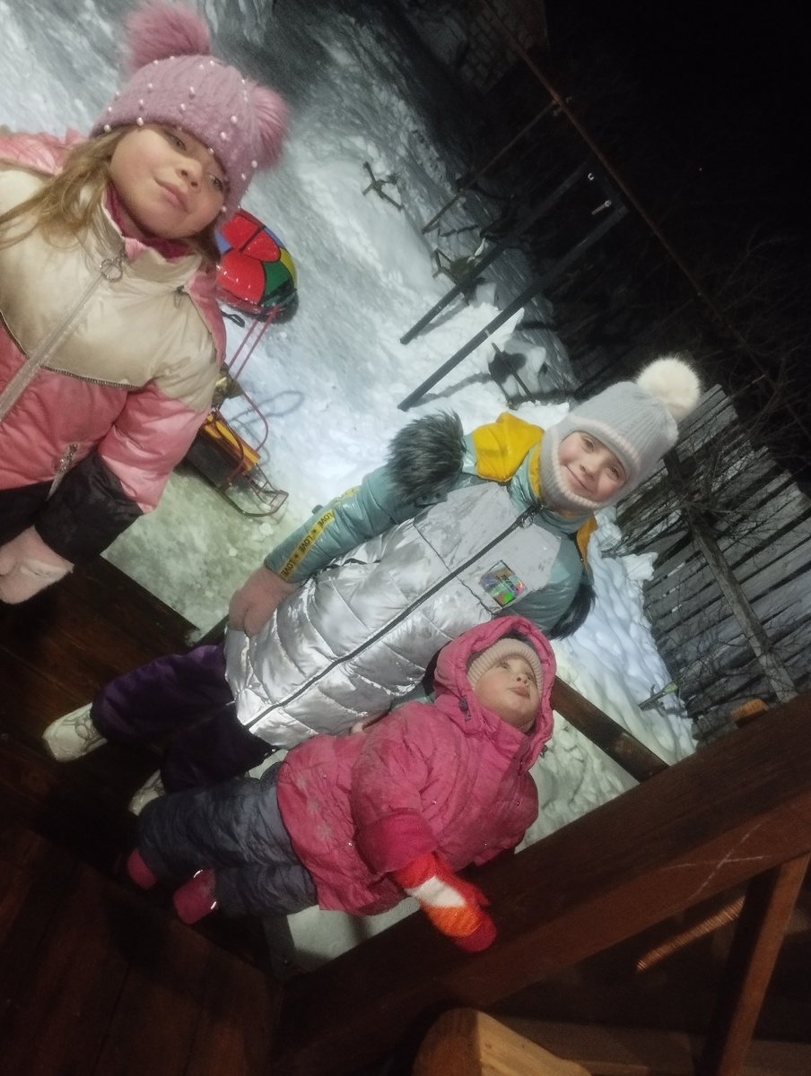 Традиционная вечерняя прогулка .