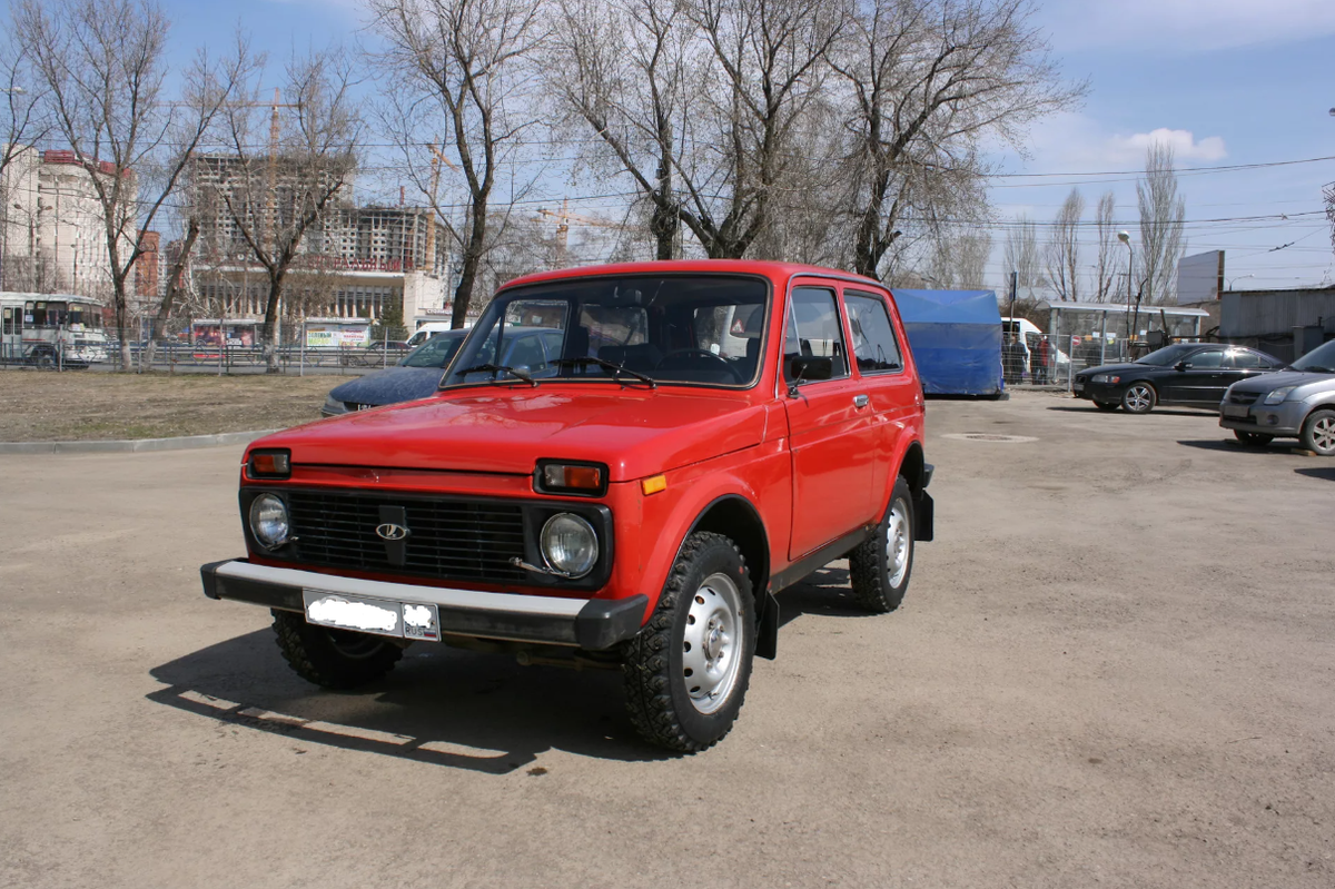 Нива 1990 года