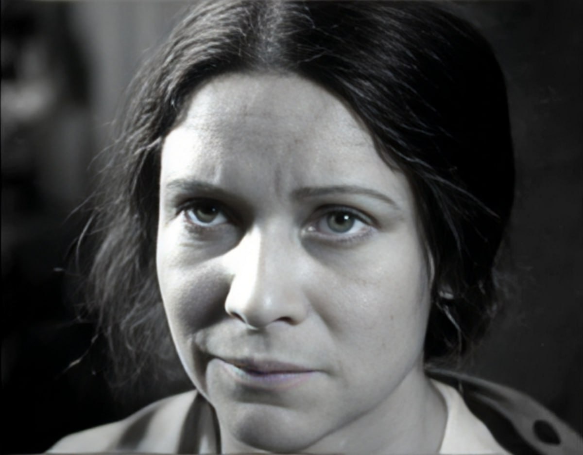 Клавдия Михайловна – мать Валентины Серовой, 1933-й год