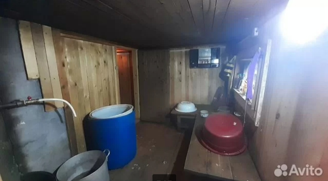 Нашла на Авито наше старое объявление о продаже дома в Бодайбо с фотографией бани.