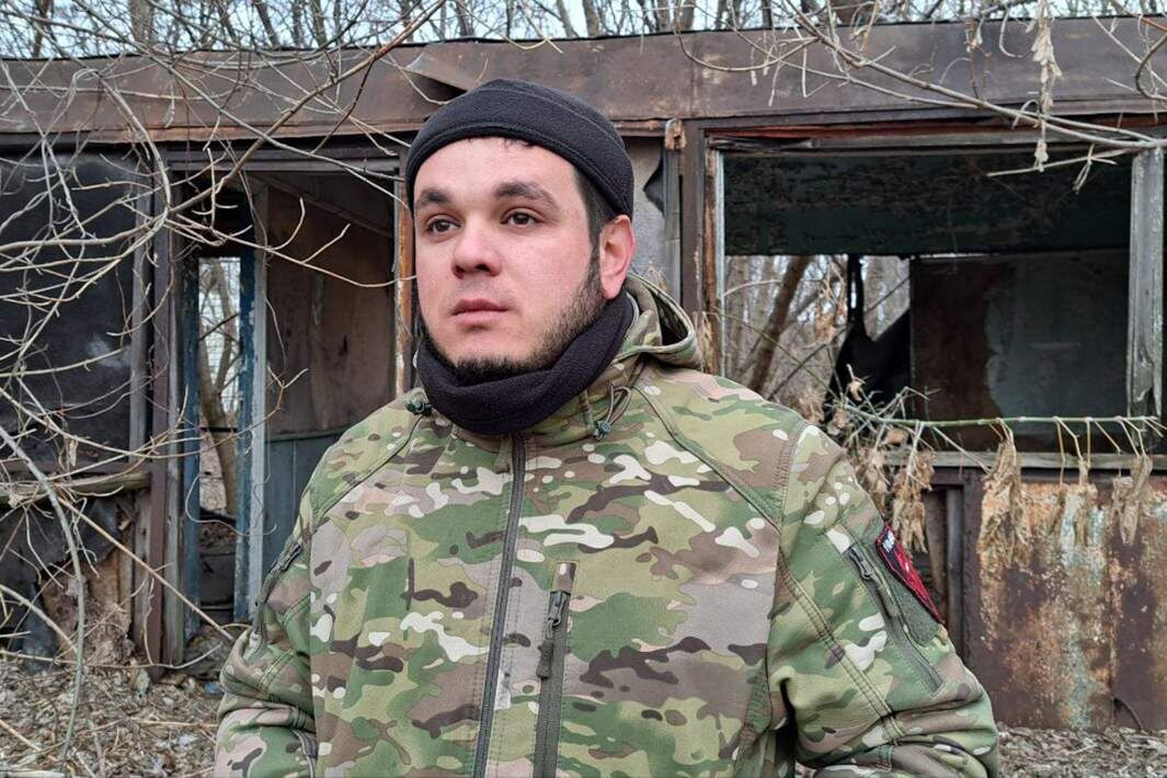 Штурмовик отряда «Борз» 110-й бригады с позывным Назик. Фото: ИЗВЕСТИЯ/Дмитрий Астрахань