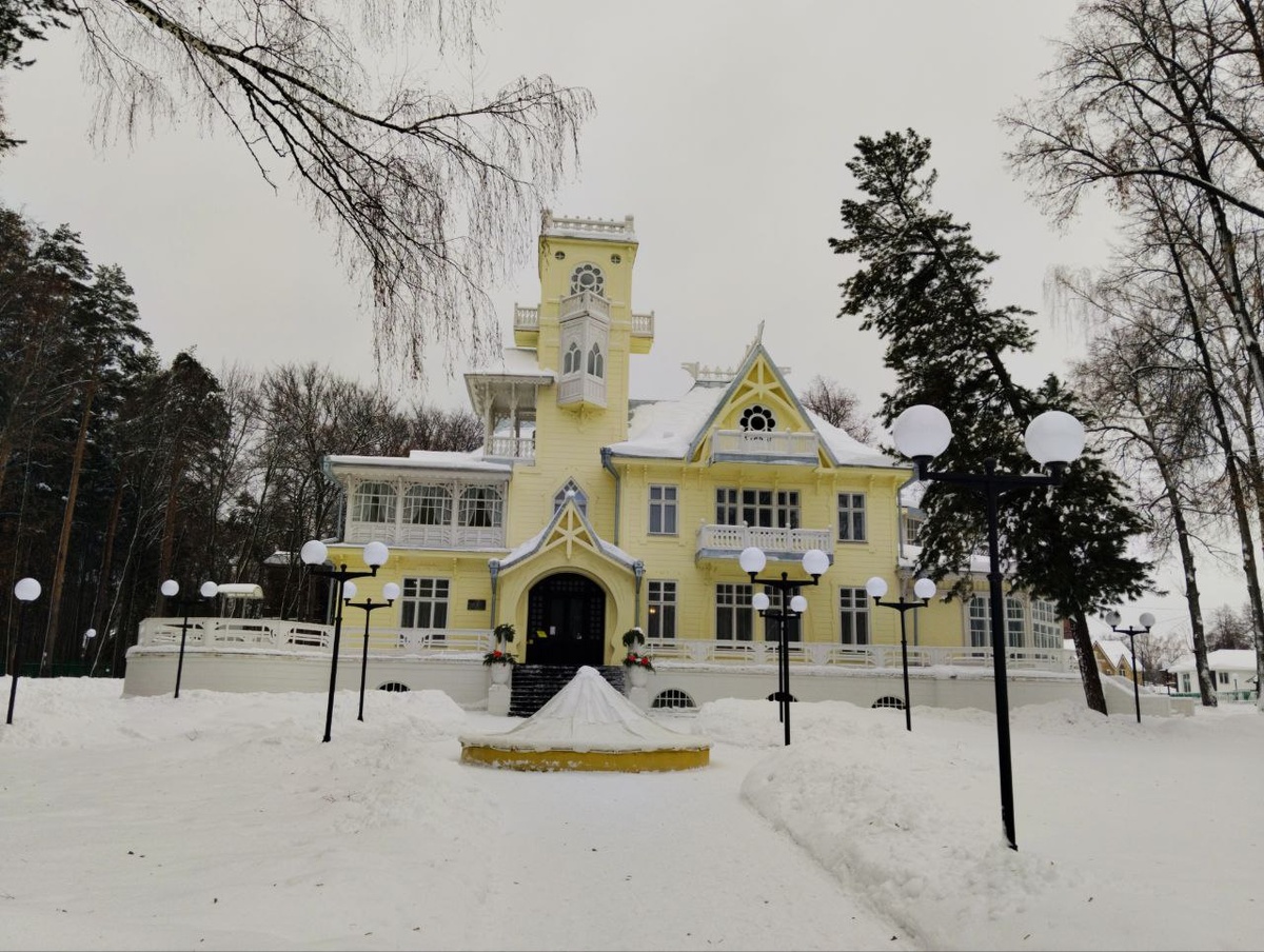 Дача Башенина - визитная карточка Сарапула. Фото автора.