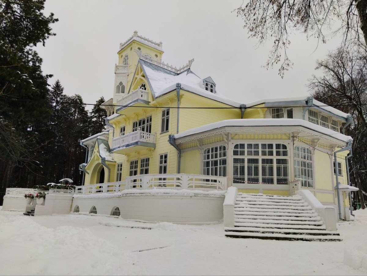 Дача Башенина – памятник архитектуры федерального значения начала XX века. Фото автора.