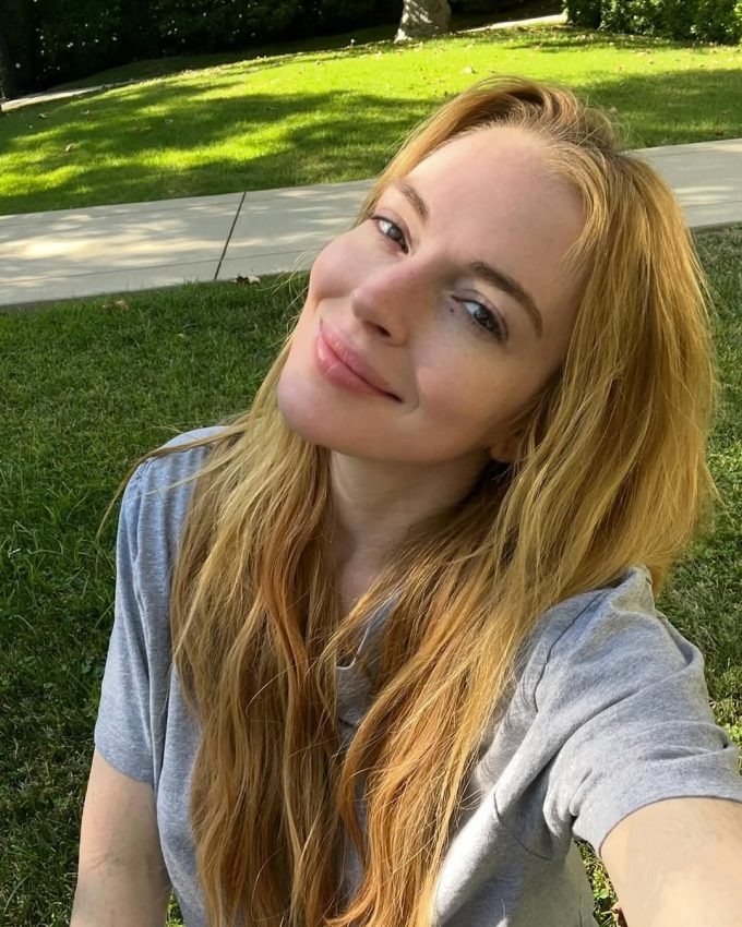 @lindsaylohan, соцсети