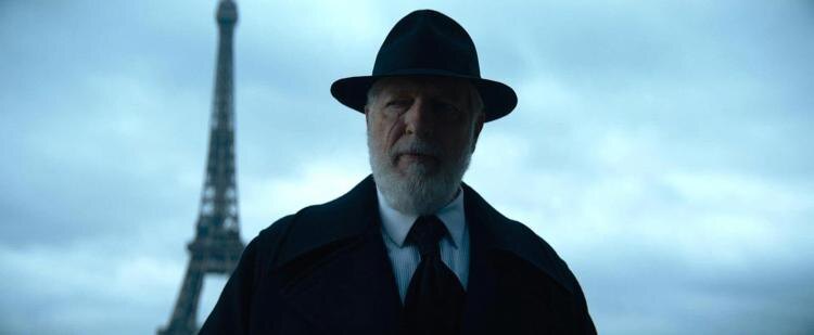 Высокий Стол — это элитная иерархическая структура, управляющая всем миром криминала в киносаге «Джон Уик». Он состоит из 12 членов, каждый из которых представляет могущественные преступные кланы или семьи. Высокий Стол устанавливает законы и правила, которые обязаны соблюдать все наемные убийцы и криминальные группы. Нарушение этих правил карается смертью.