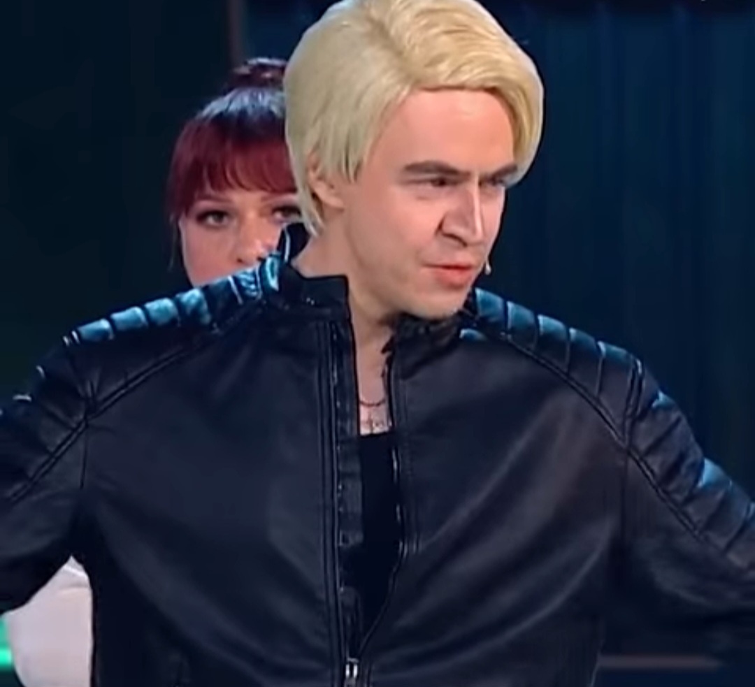 Ради славы можно и совестью торгануть. Из интернета 