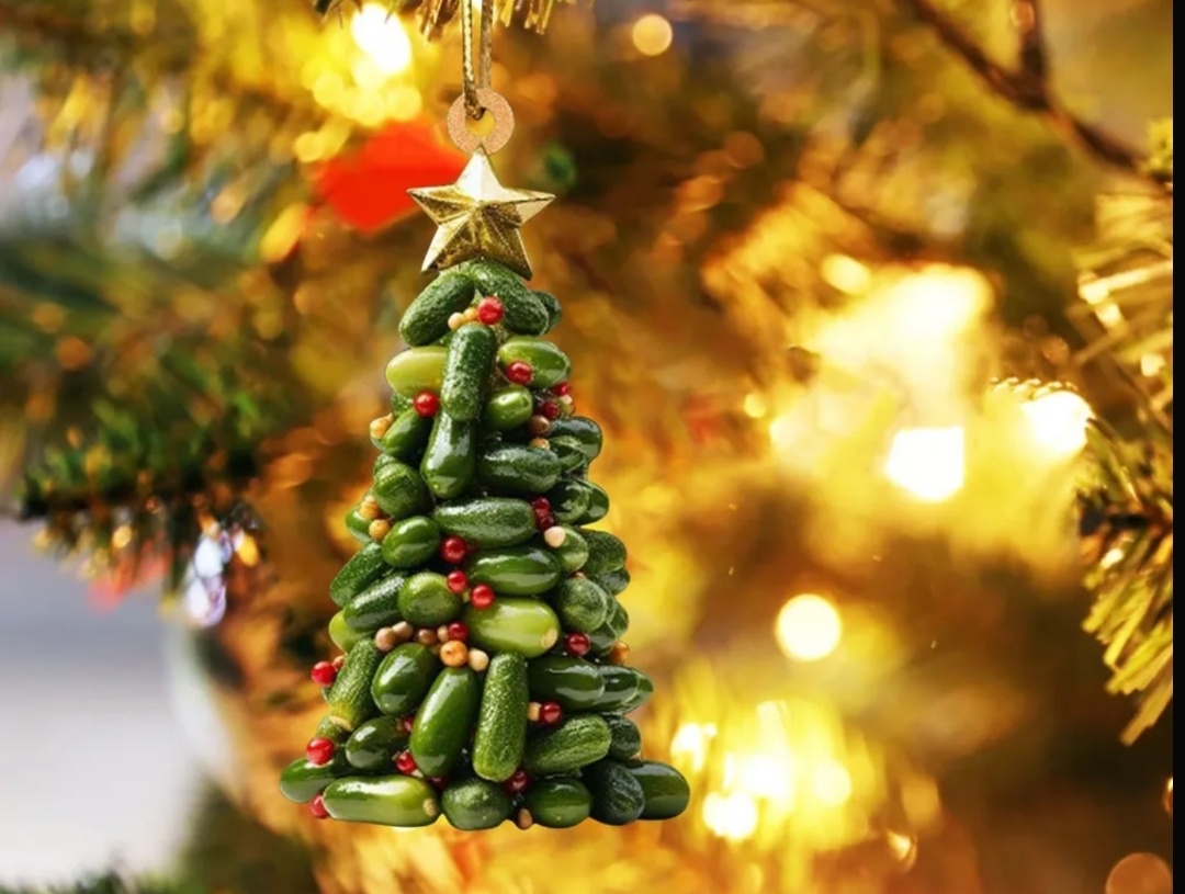 Не успела купить такую ёлочку себе на НГ. Прикольная , правда? 