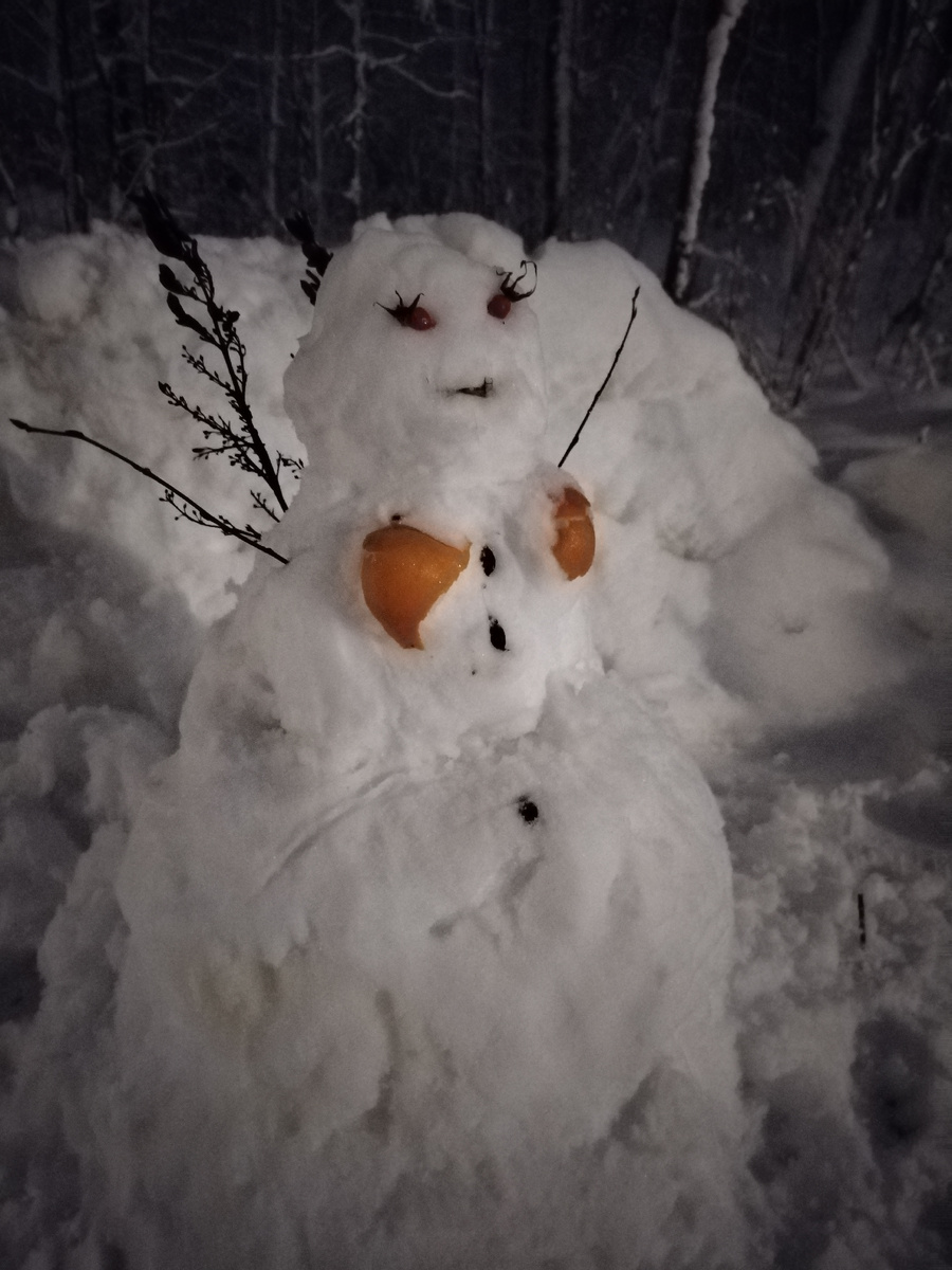 Моника в мини-бикини