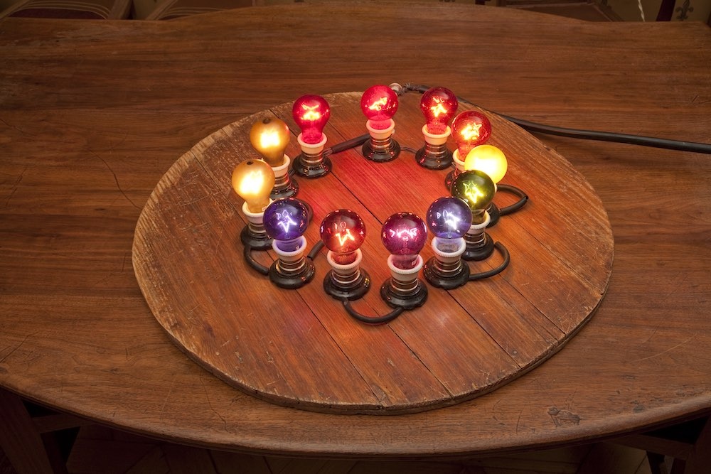 Световой круг, созданный А.Э. Мозером по эскизам Скрябина для домашнего исполнения "Прометея. Поэмы огня"