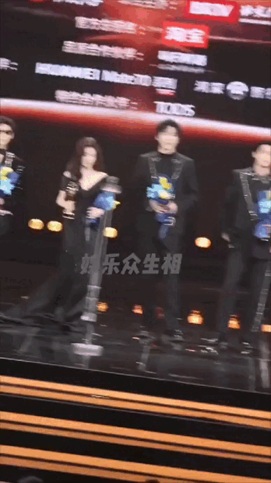 О, нет! Хвосту грозит опасность!