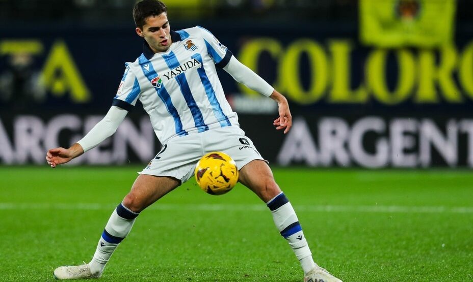    У Захаряна в «Реал Сосьедаде» станет одним конкурентом меньше. Фото: GLOBAL LOOK PRESS