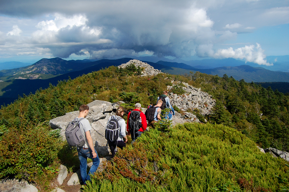 Вид с Горы Пидан на Гору Фалаза