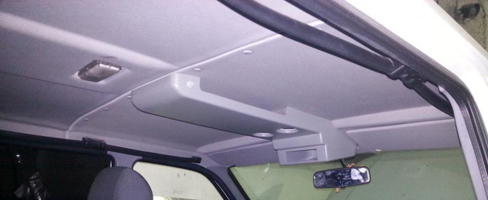 Пример 1. Установленная консоль для УАЗ Патриот до рестайлинга.