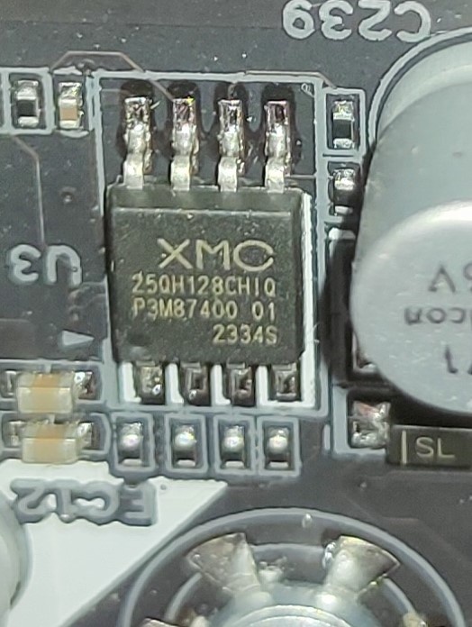 Микросхема XMC 25QH128 CHIQ