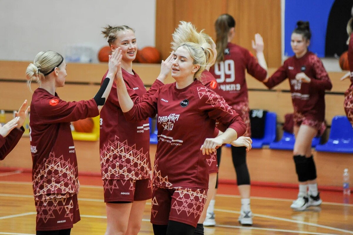 В составе команды-соперницы была хорошо нам знакомая по играм за «Юность» в прошлом сезоне Ксения Васильева