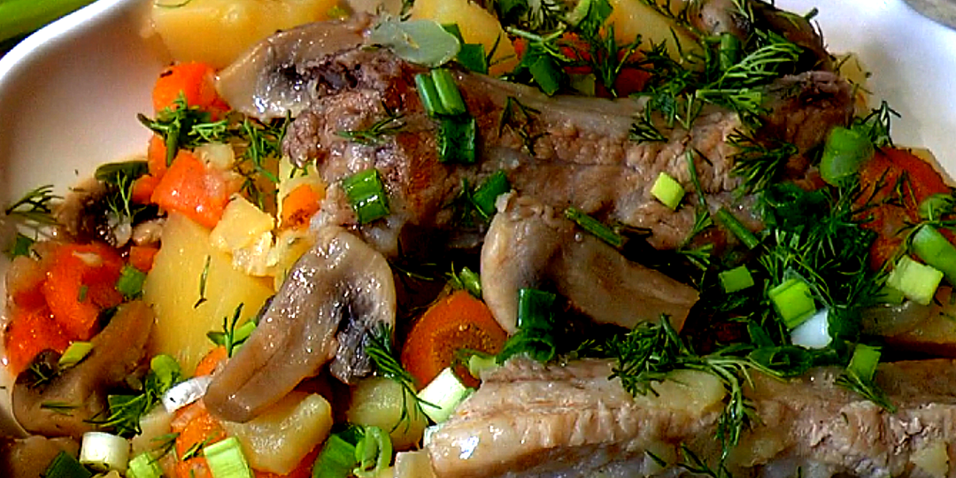 📌 Сочное жаркое из свиных ребрышек - вкусный ужин на всю семью