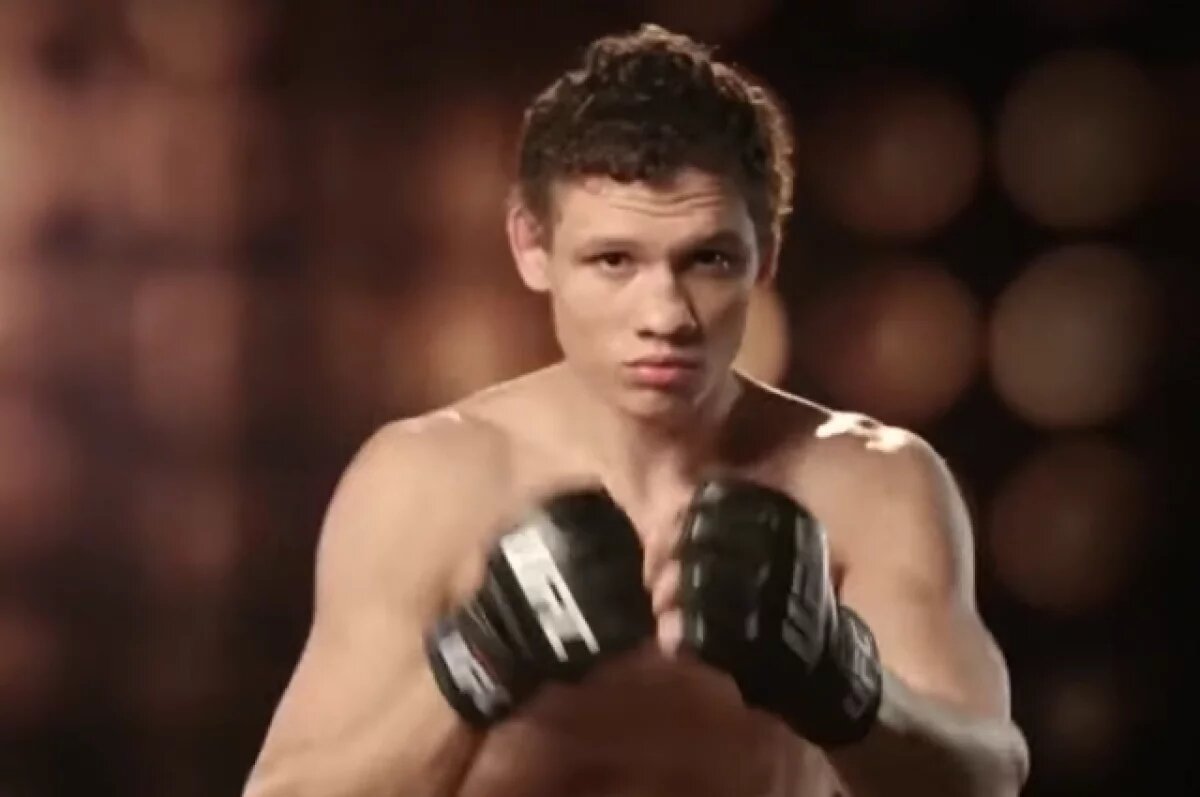    Россиянин Копылов нокаутировал американца Кёртиса на турнире UFC в США