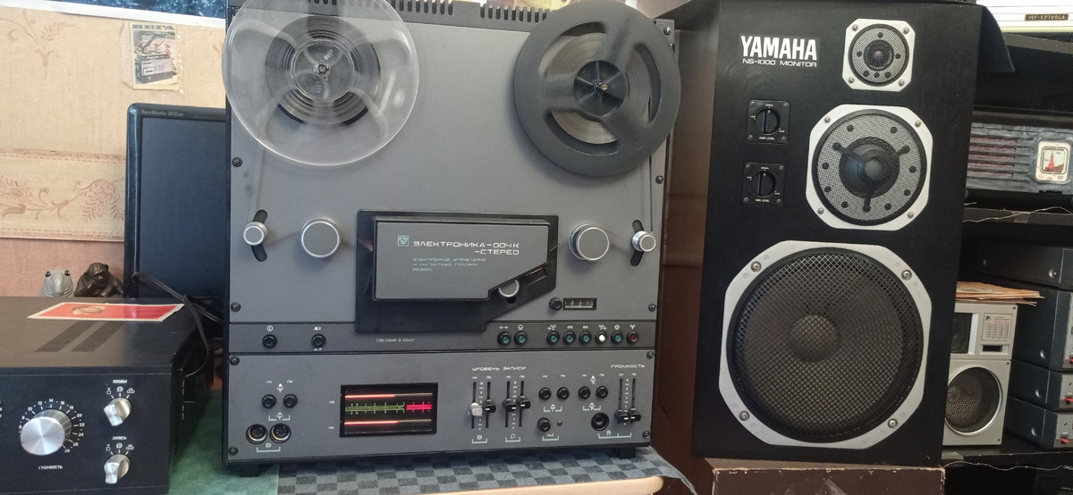 это конечно же ямаха ns-1000 monitor