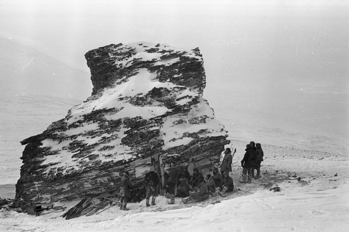 Гора Холатчахль (фото 60х гг)