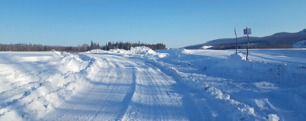 ЗИМНИЕ ПЕРЕПРАВЫ ЯКУТИИ ГОТОВЫ К ТЯЖЕЛЫМ ГРУЗОВИКАМ
