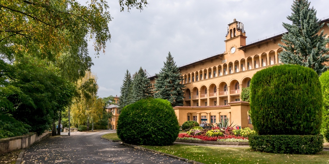 Кто может поехать в санаторий бесплатно и как это сделать: два главных способа