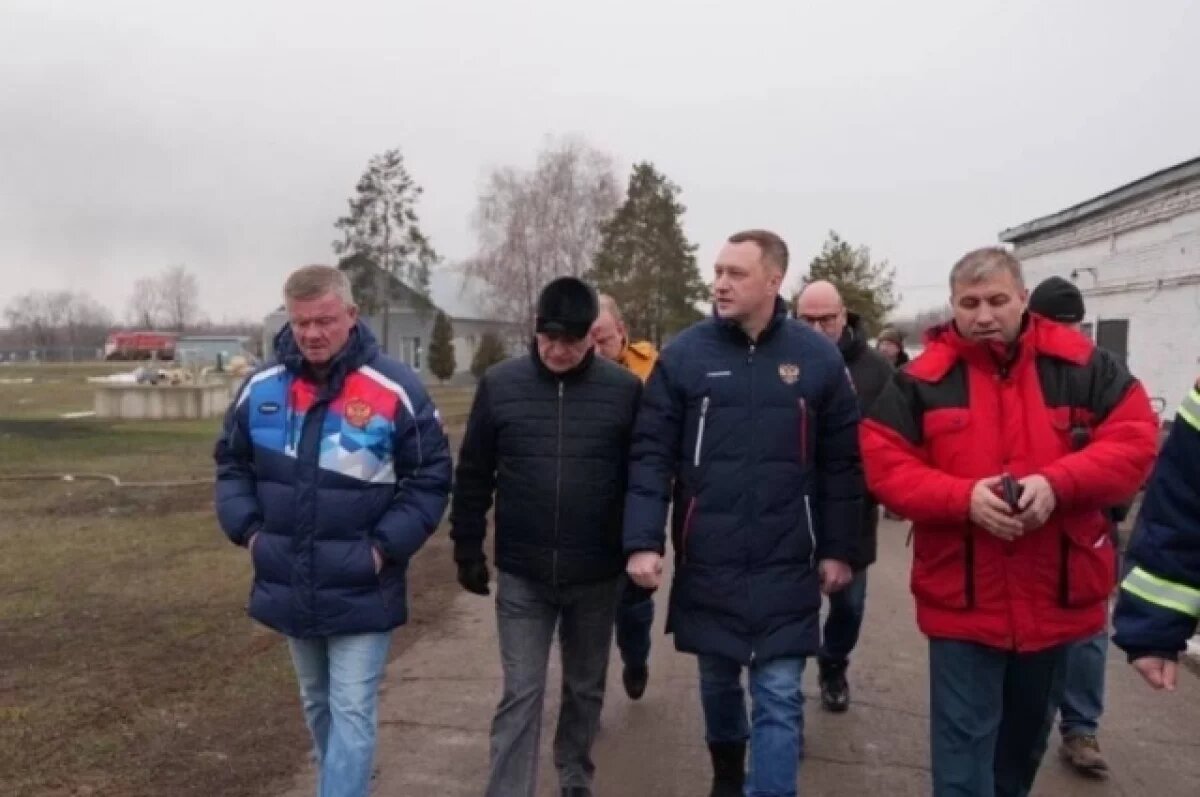    Тушат пятый день.