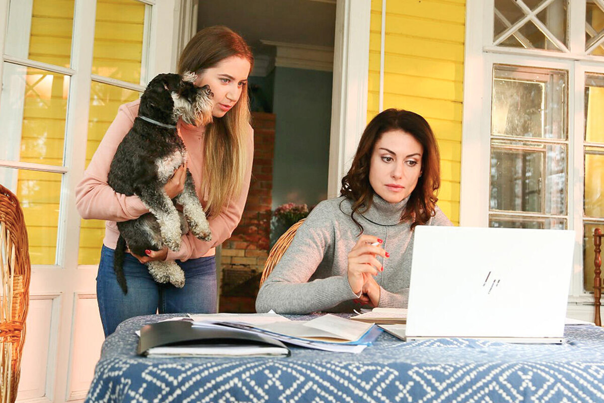    Анна Ковальчук с дочерью Златой в сериале «Тайны следствия» Телеканал «Россия»