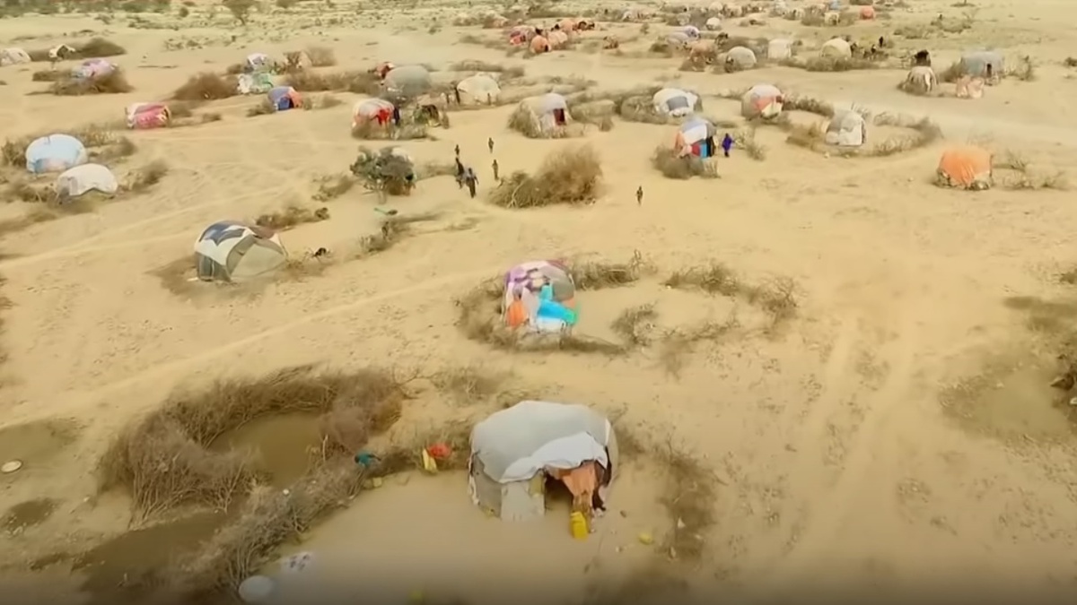 Люди, вынужденные жить на пустынных территориях