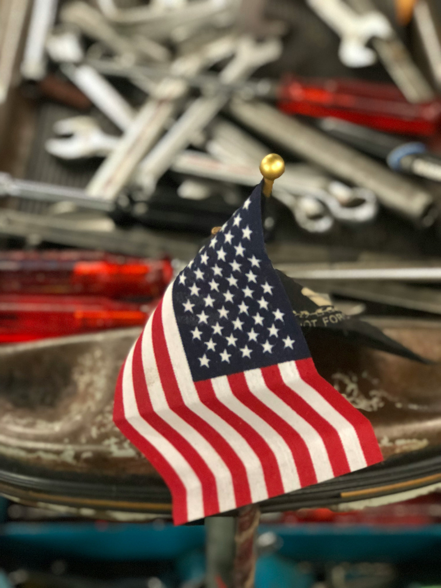 "Слушай только меня, следуй только за мной. Я - твой кумир, я - твой герой"(с) Фото: Unsplash