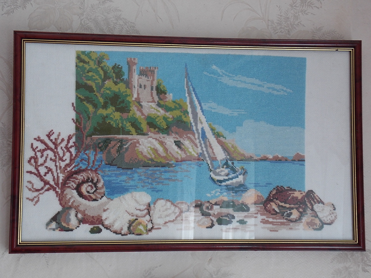 Море я шила в подарок в деревню, висит там по сей день