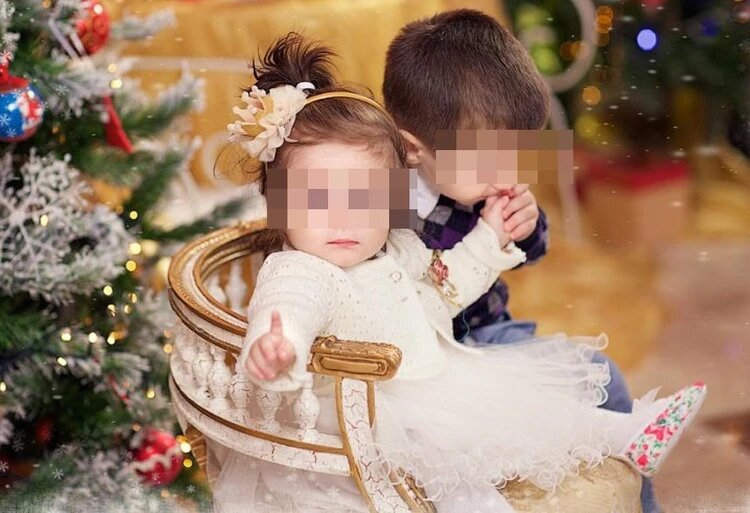 Каролина со старшим братом. Фото из личного архива.