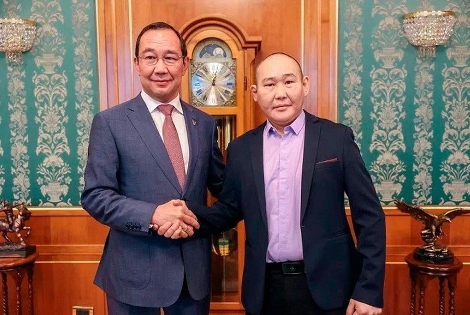    Глава Якутии Айсен Николаев и Андрей Григорьев. Фото: правительство РС(Я)