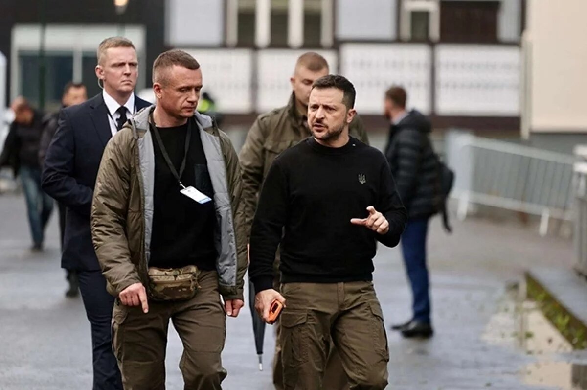    Зеленского заподозрили в воровстве на «мертвых душах» из 155-й бригады ВСУ