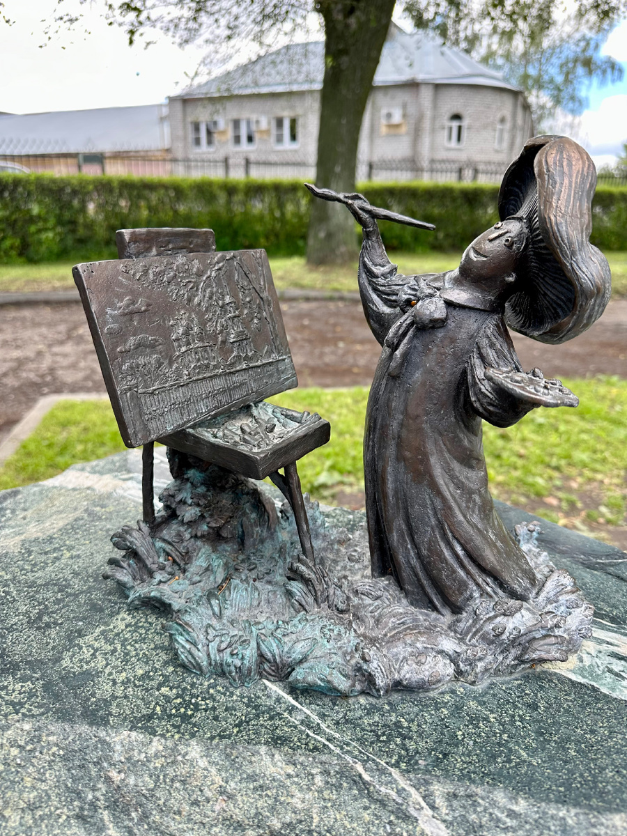 Гриб-художник, также недалеко от кремля