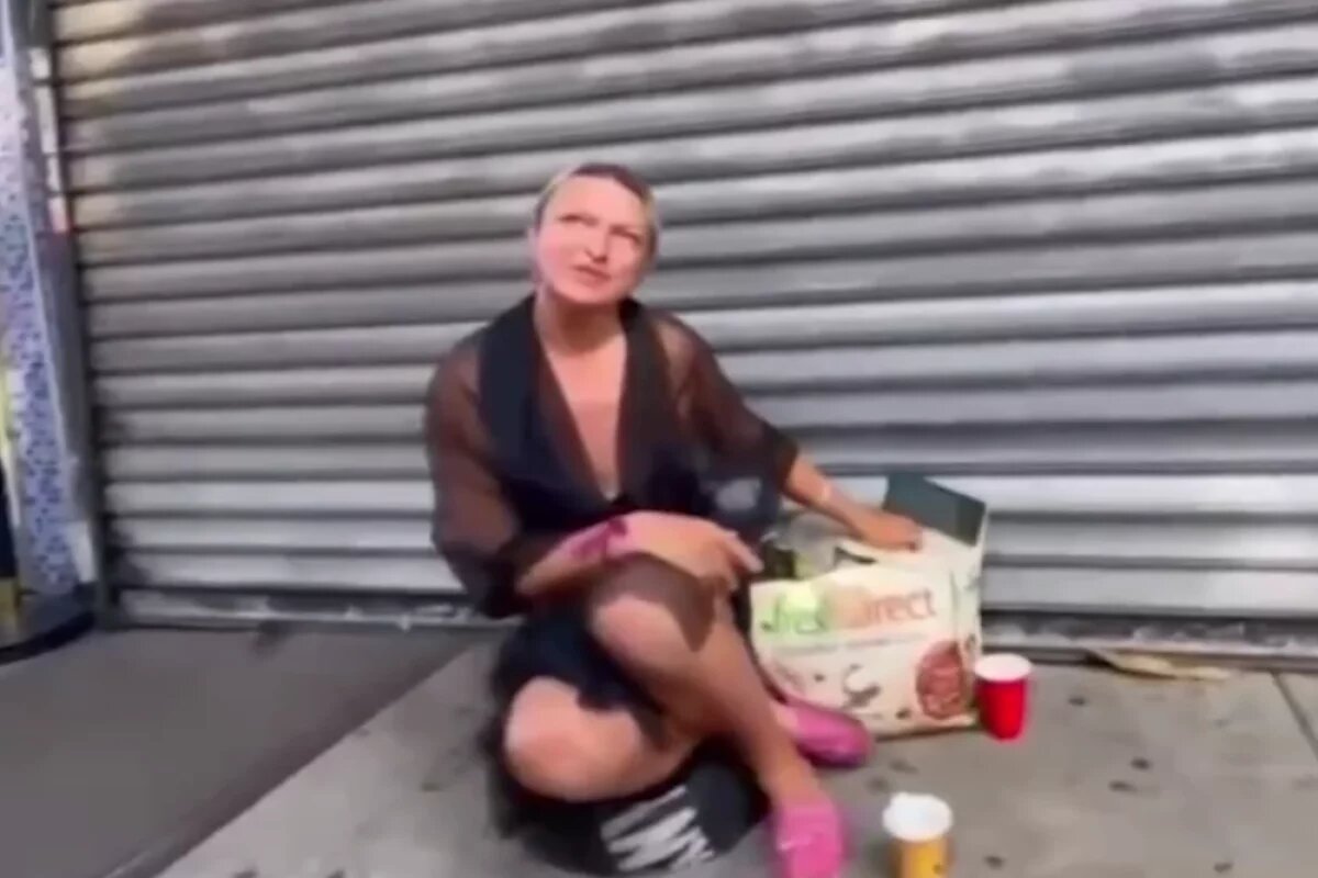    Бомжующий в США певец-трансгендер из Нальчика Оскар не хочет жить в приюте