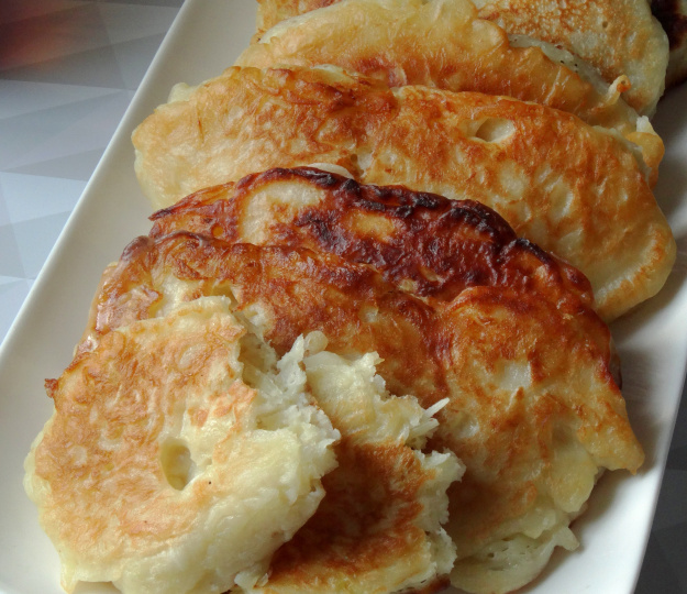 Начинки здесь больше, чем теста: мягкие, нежные, с румяной корочкой пирожки с капустой (супер быстрые)