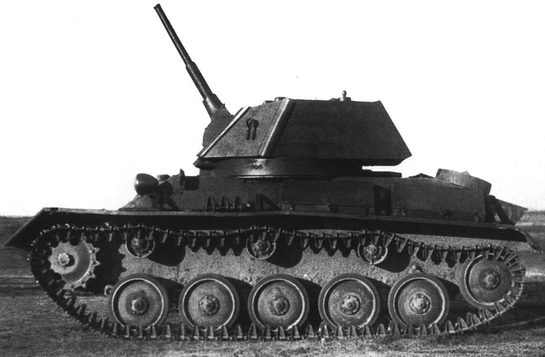 Т-80 с орудием, установленном на максимальное возвышение