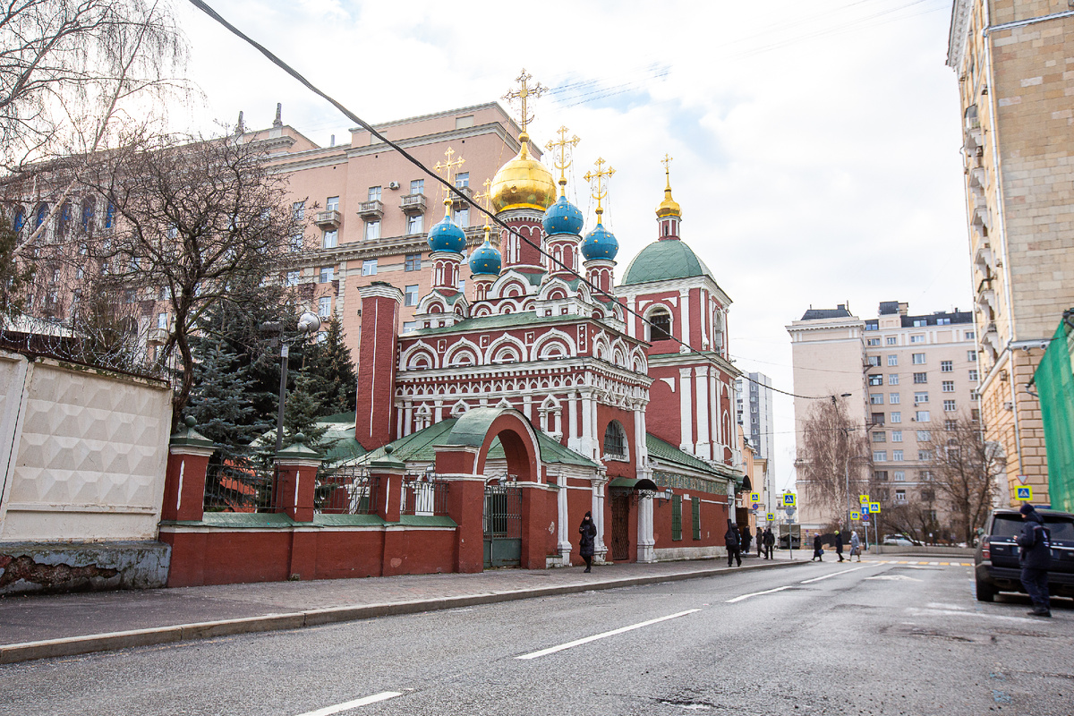 Храм Успения Пресвятой Богородицы в Гончарах. Москва. Фото автора статьи 