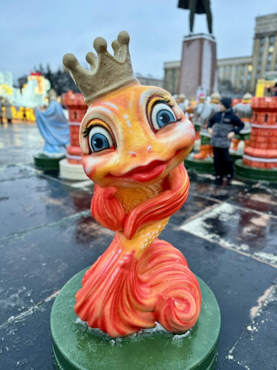 Листайте карусель