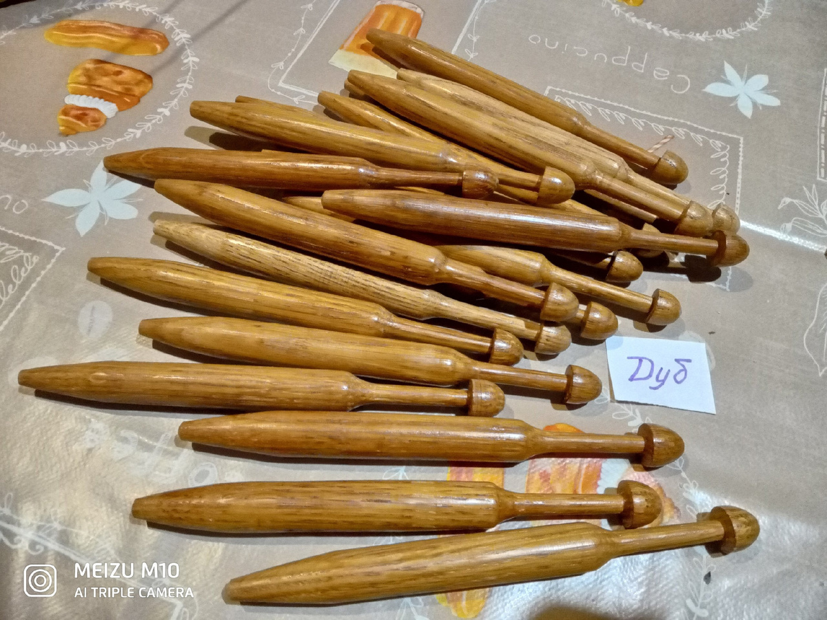 Так выглядят дубовые коклюшки покрытые прополисом